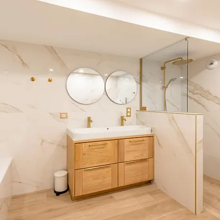 Blue Milady - Keyweek Swimming Pool Sea View